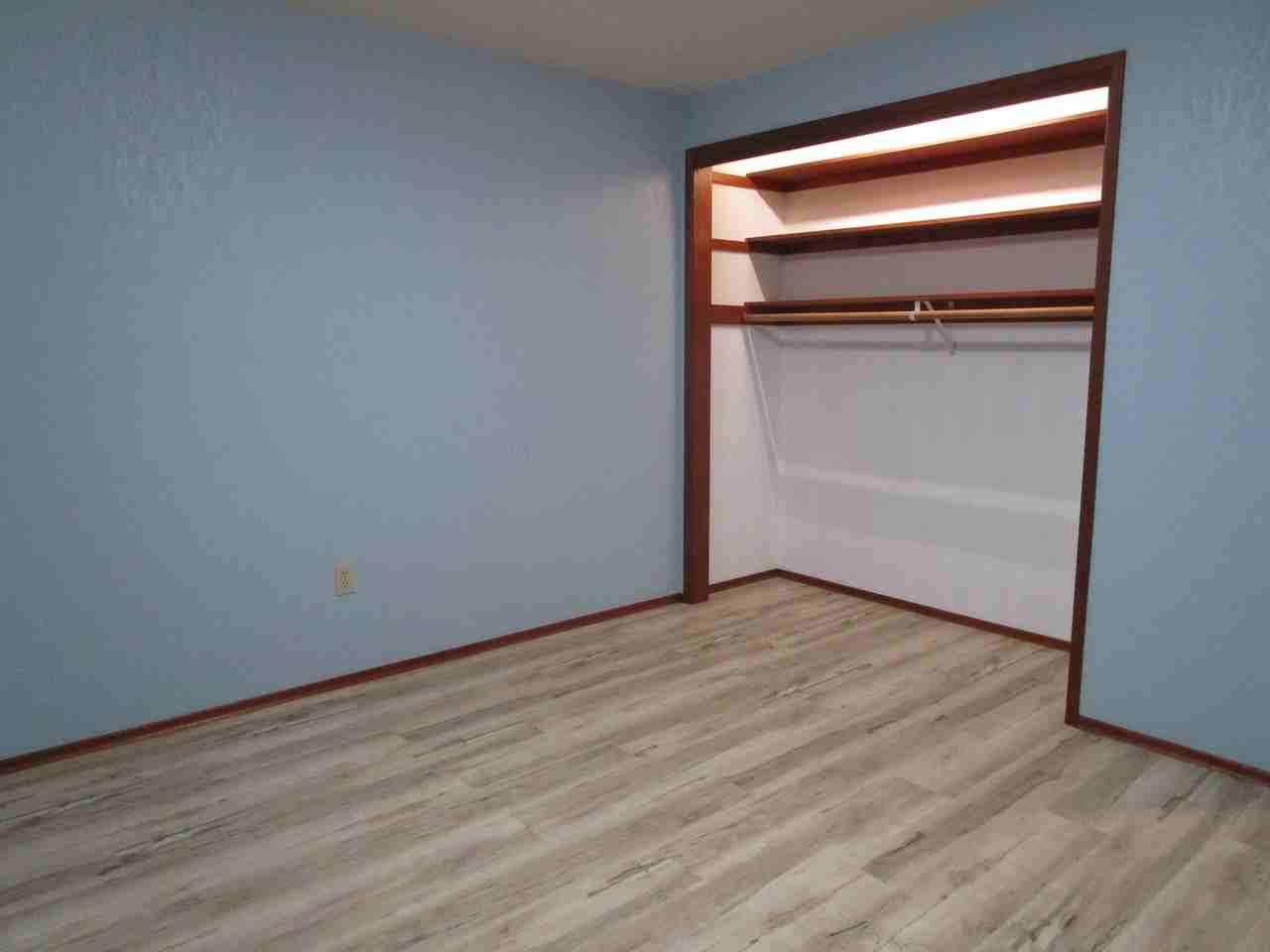 901 N Fruitdale Rd - Photo 7 of 12