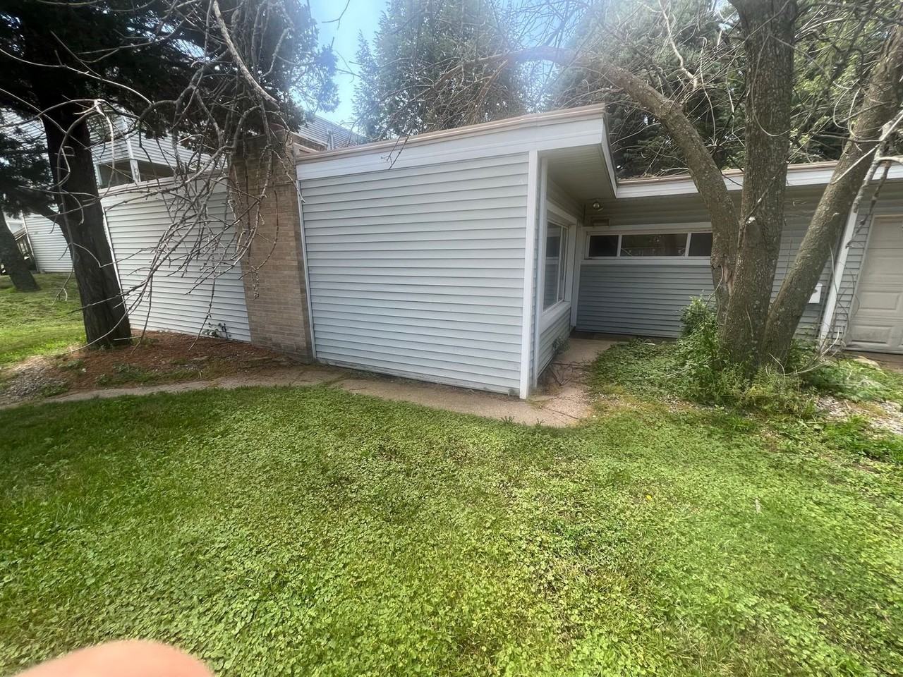 3226 Lincoln Way - Photo 3 of 49