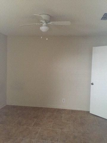 950 W 31st St - Photo 2 of 10