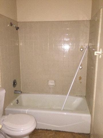 950 W 31st St - Photo 5 of 10