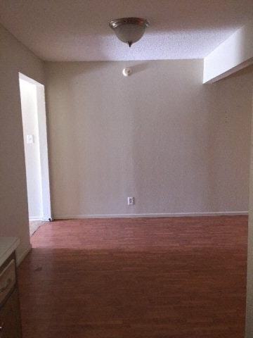 950 W 31st St - Photo 6 of 10