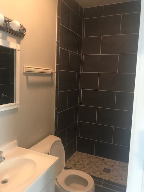 1264 W 37th St - Photo 5 of 9