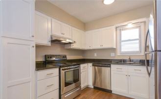 1738 N Lincoln St - Photo 1 of 1