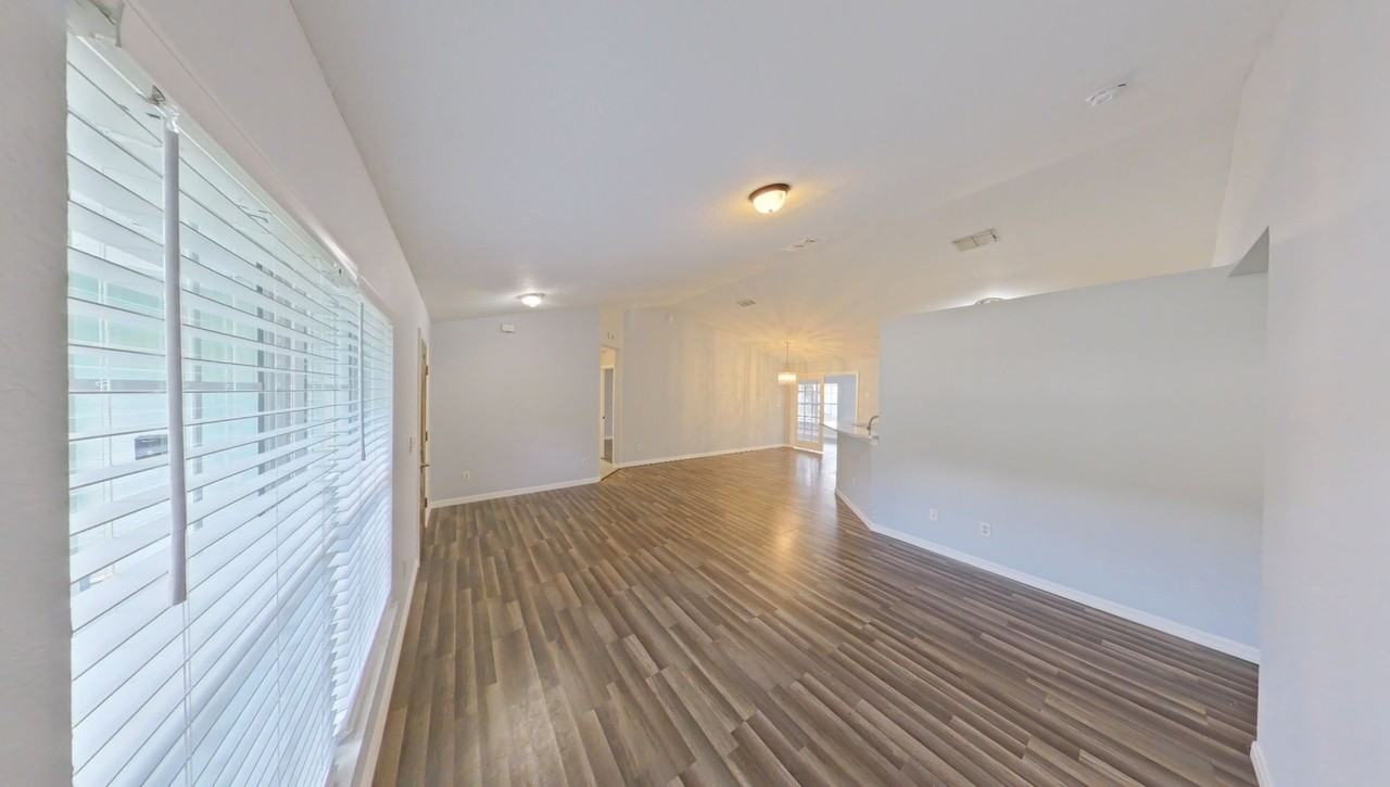 7750 Sw 100th St - Photo 2 of 14