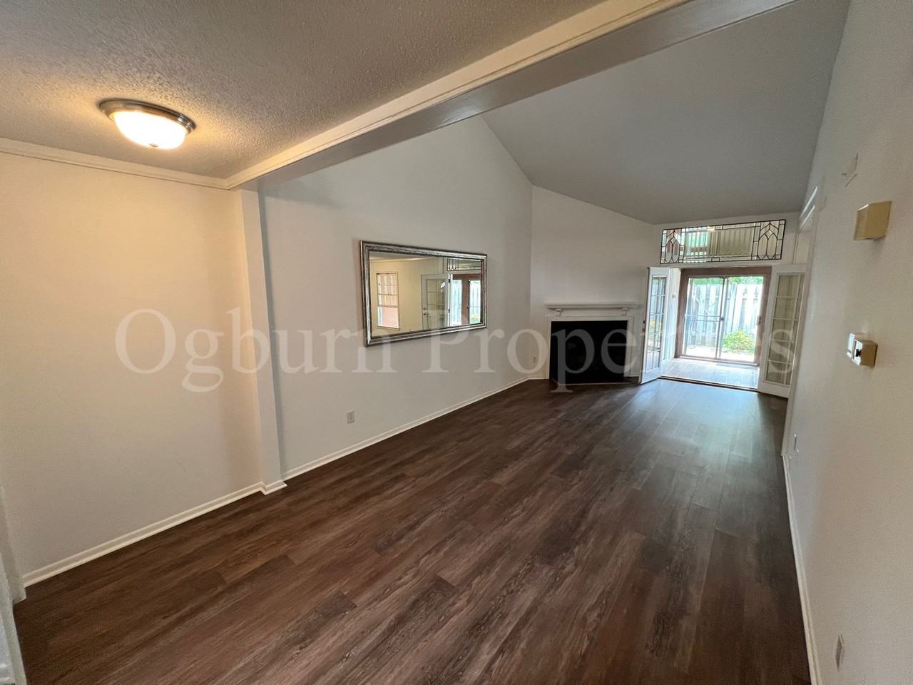 2689 Saint Johns Pl - Photo 2 of 11