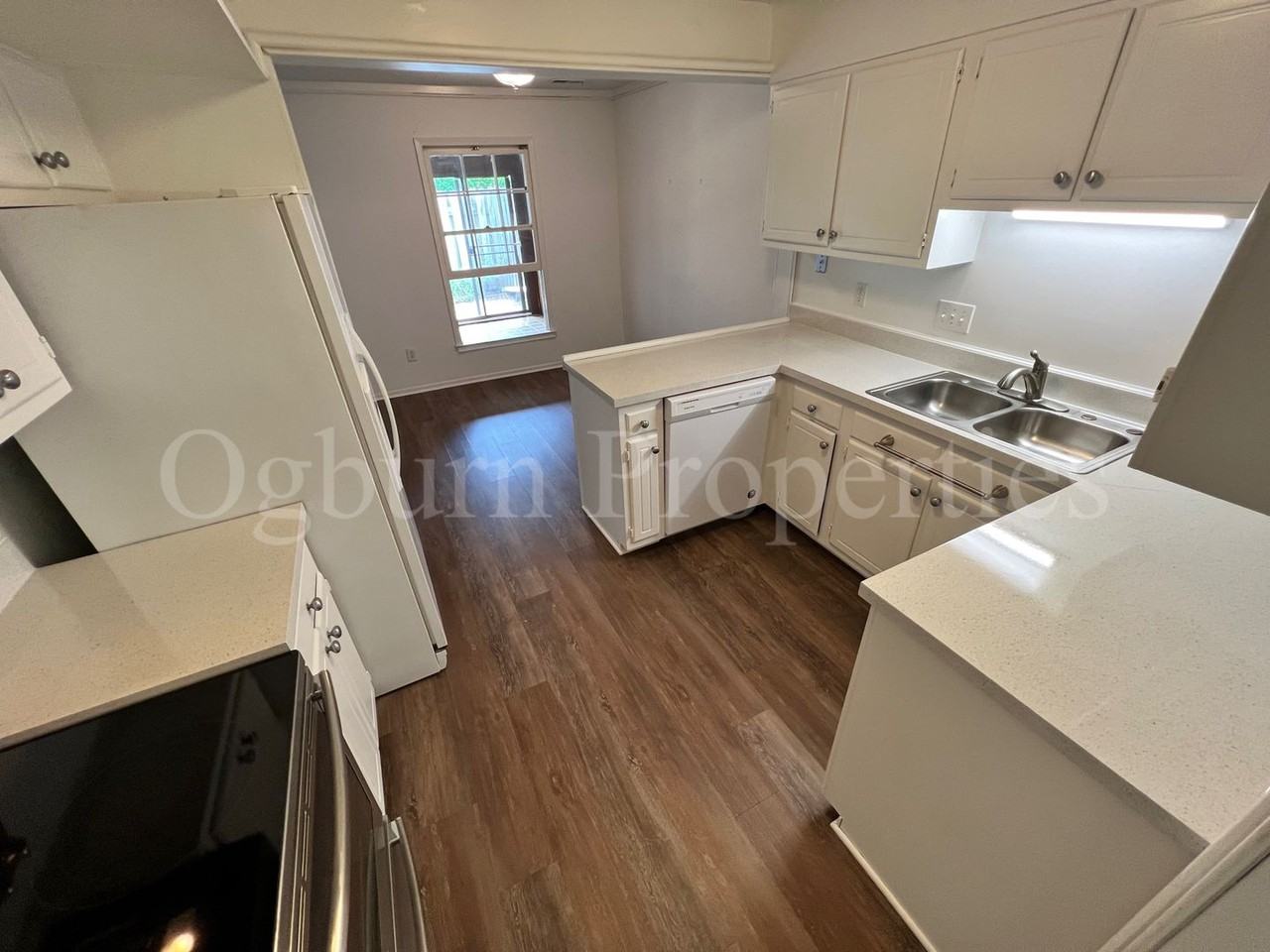 2689 Saint Johns Pl - Photo 3 of 11