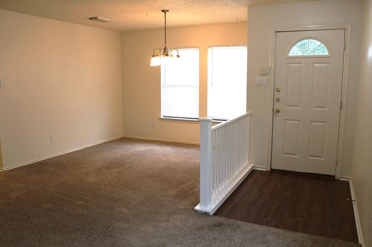 1319 Carmel Oaks - Photo 2 of 14