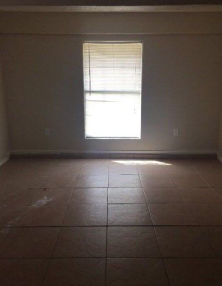 9827 W University Blvd - Photo 7 of 12