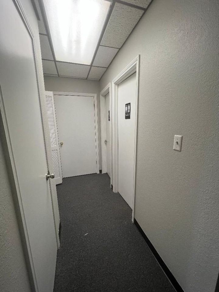 4401 N Grandview Ave - Photo 3 of 13