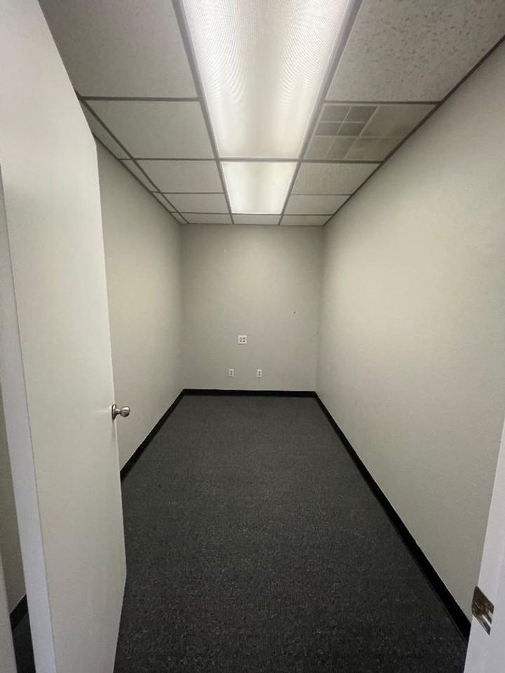 4401 N Grandview Ave - Photo 4 of 13