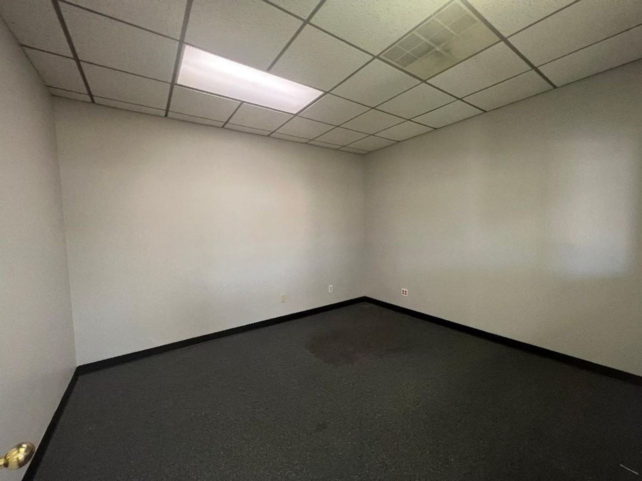 4401 N Grandview Ave - Photo 5 of 13