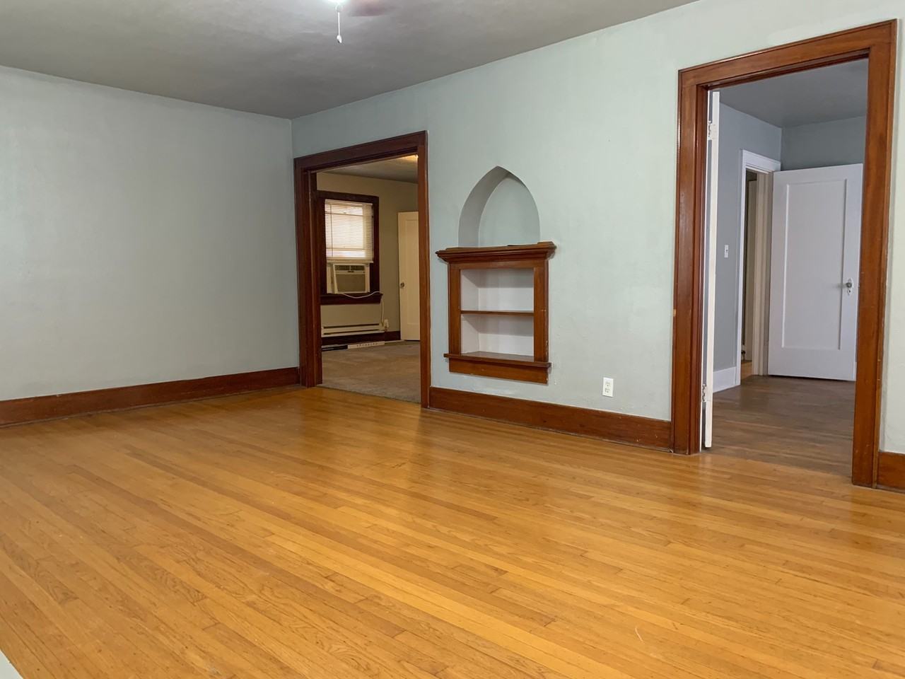 1417 1/2 Nw 16th St - Photo 4 of 20