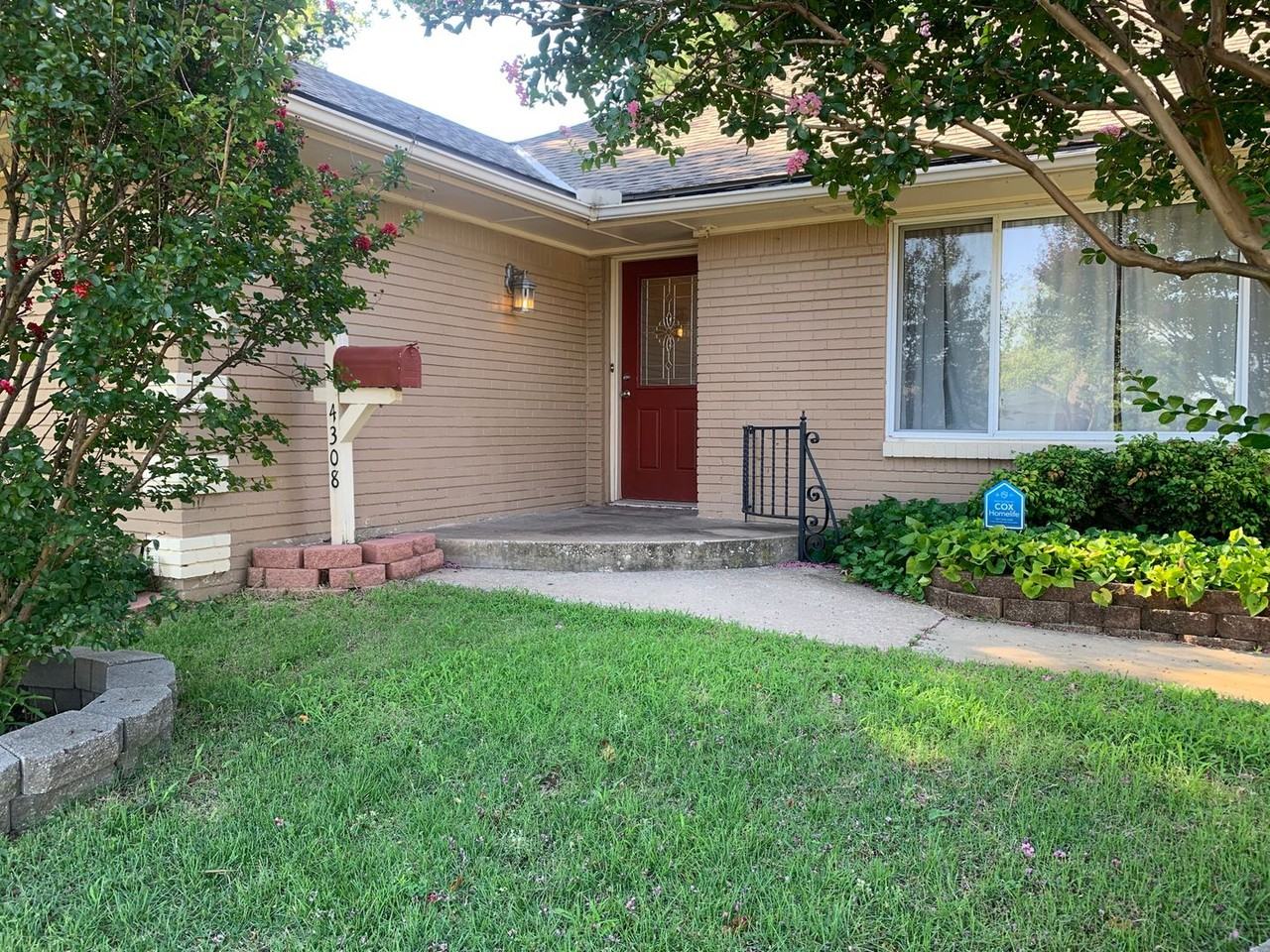 4308 Nw 60th St - Photo 2 of 24