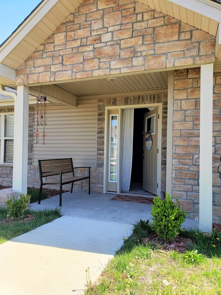 11110 Lexington Ln - Photo 3 of 25