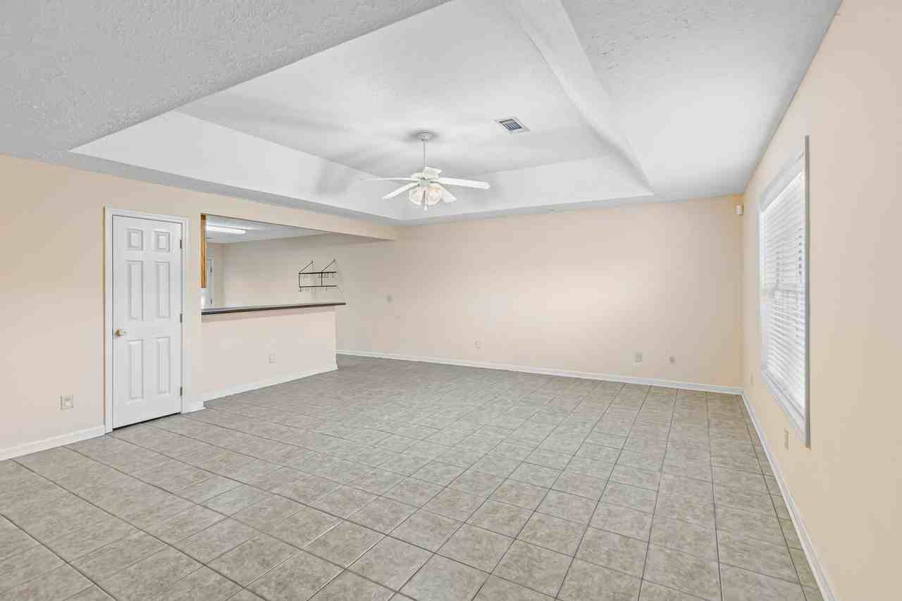 Longleaf Dr - Photo 3 of 17