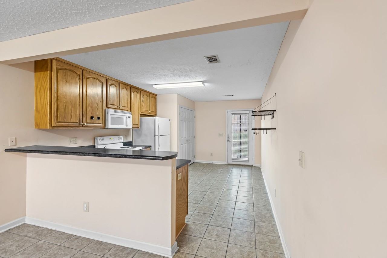 Longleaf Dr - Photo 5 of 17