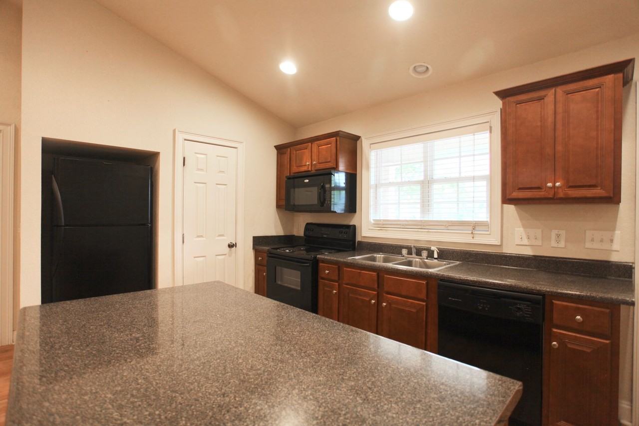 Eagle Cir - Photo 6 of 22