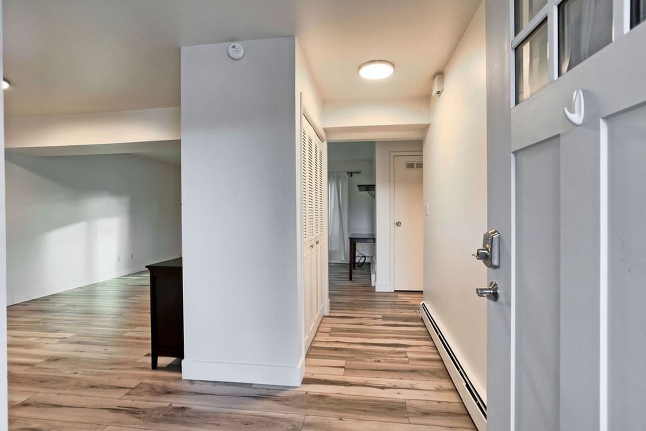 809 E Drake Rd - Photo 3 of 22