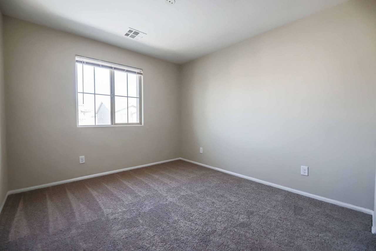 6749 Prairie Dusk Dr - Photo 3 of 23