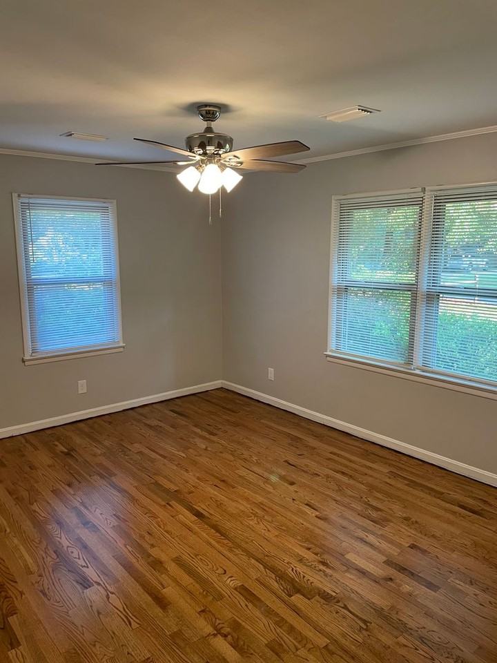 642 E Samford Ave - Photo 4 of 17