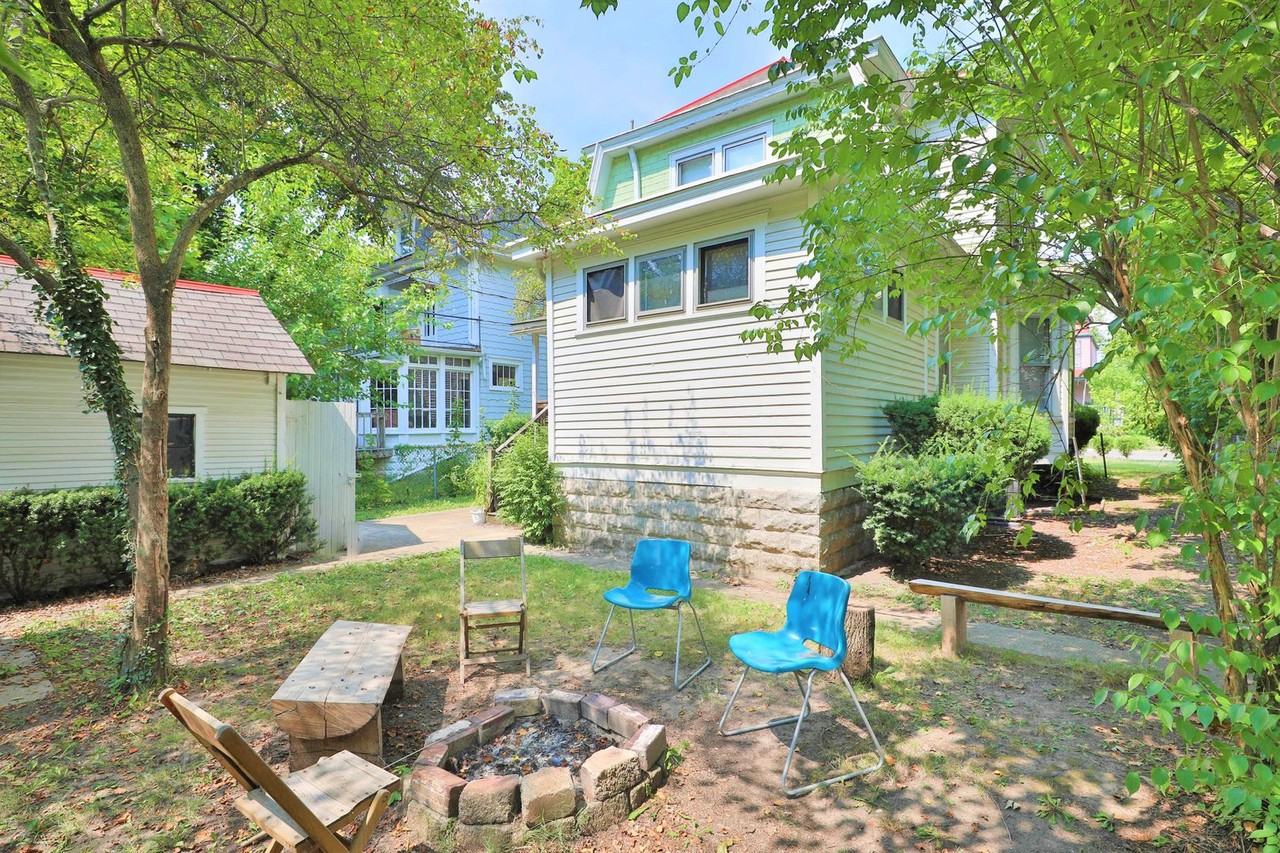 251 E Oakland Ave - Photo 3 of 28