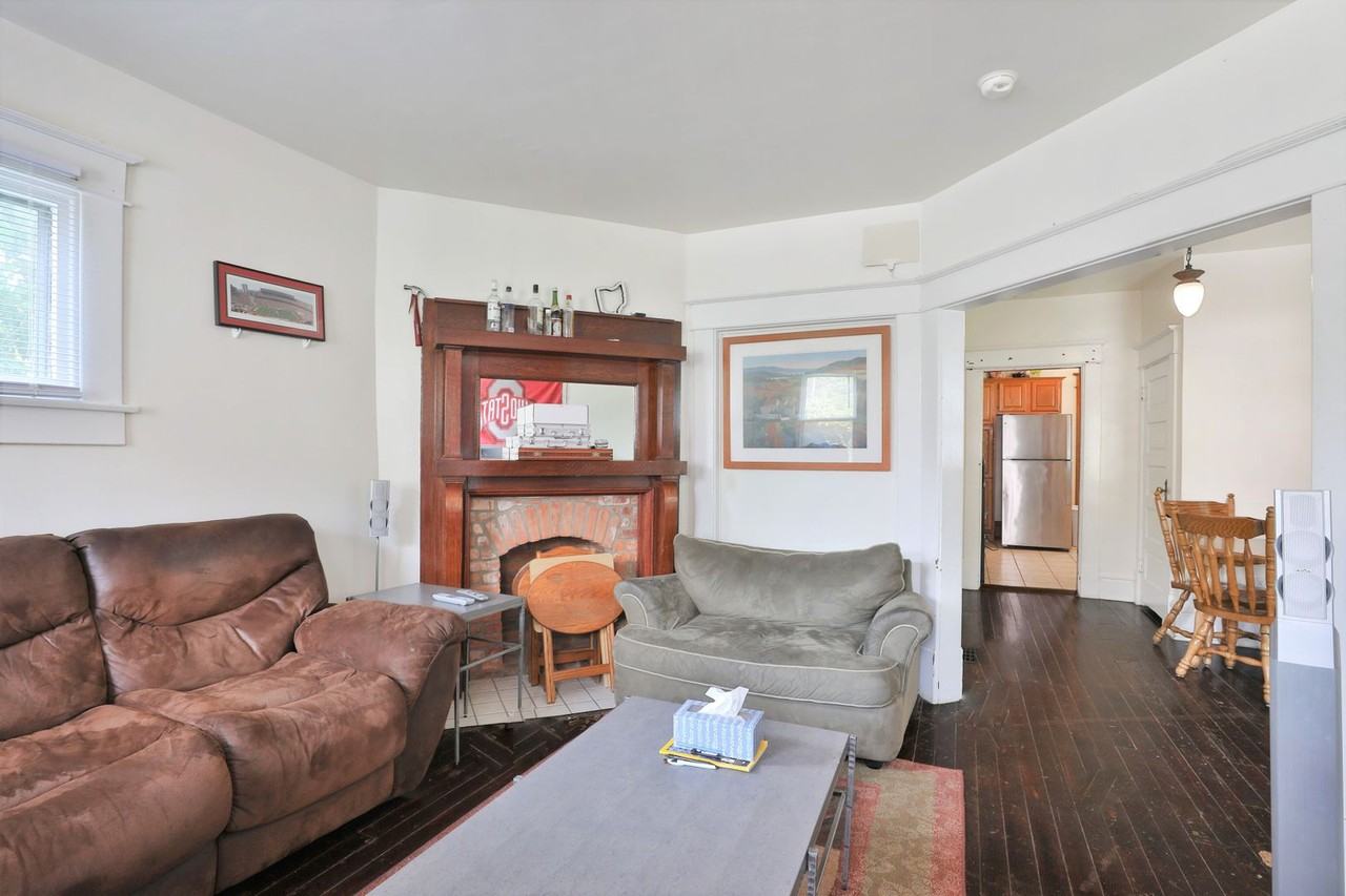 251 E Oakland Ave - Photo 6 of 28