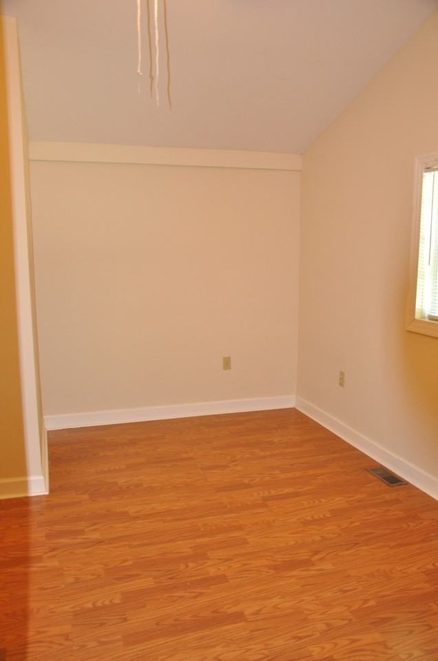 417 Uhlan Ct - Photo 7 of 12