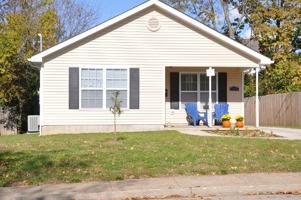 featured image of 627 Addison Ave