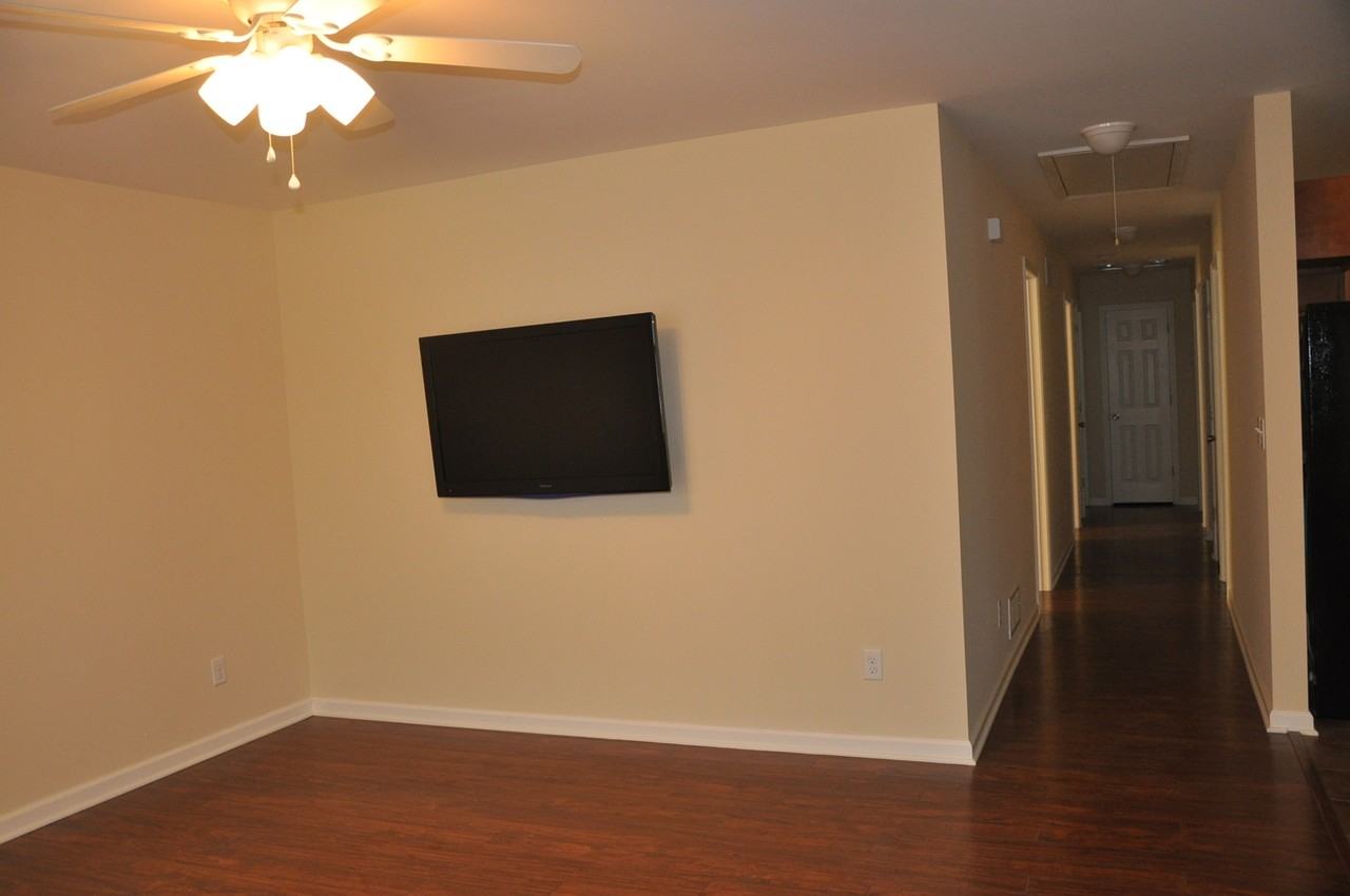 627 Addison Ave - Photo 5 of 7