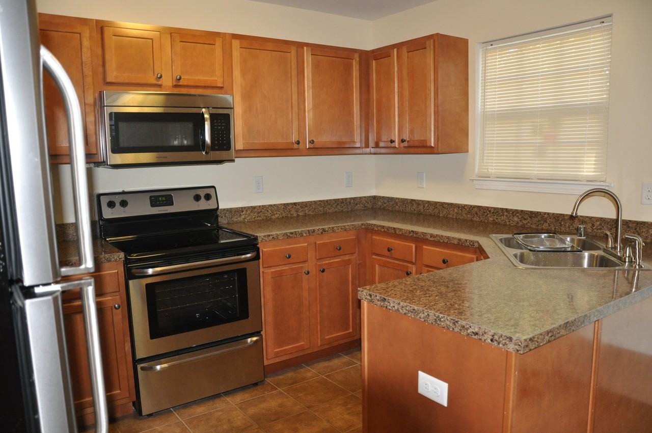 729 Addison Ave - Photo 3 of 12