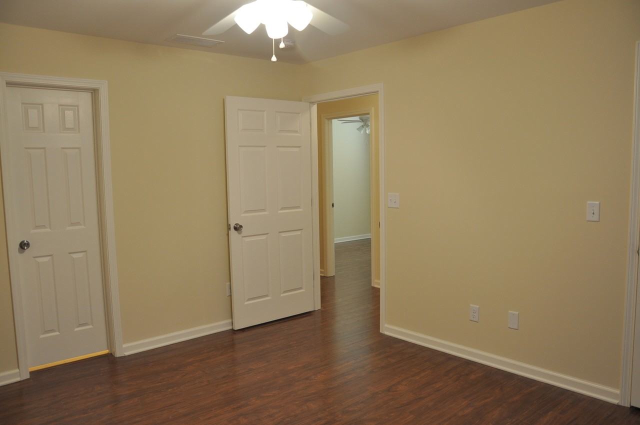 729 Addison Ave - Photo 6 of 12