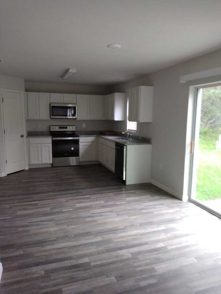 11374 Marcella Ave - Photo 3 of 17