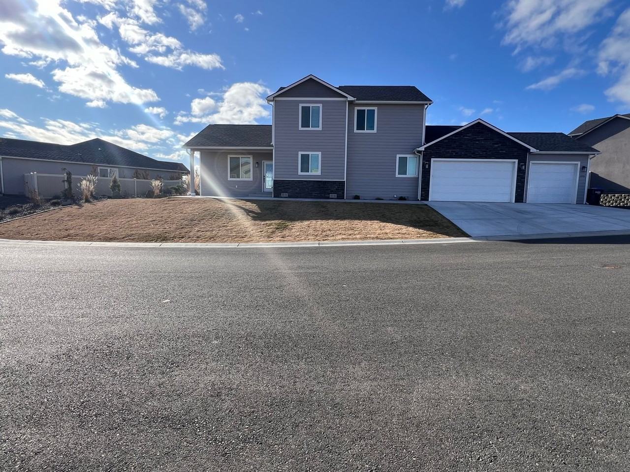 1558 W Goodlander Rd - Photo 2 of 50