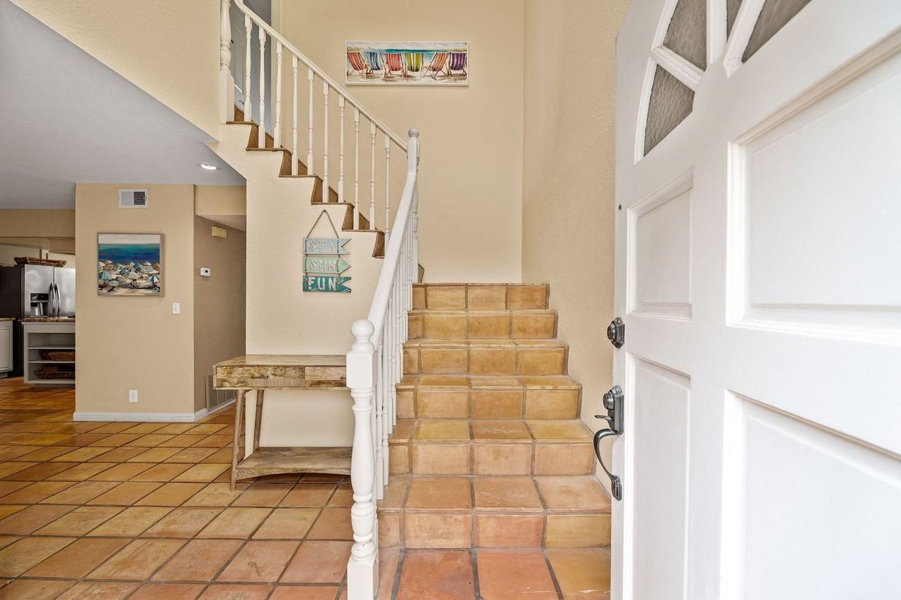 4850 Amalfi Way - Photo 3 of 50