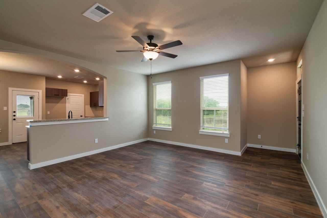 600 Harvest Moon Drive - Photo 3 of 20