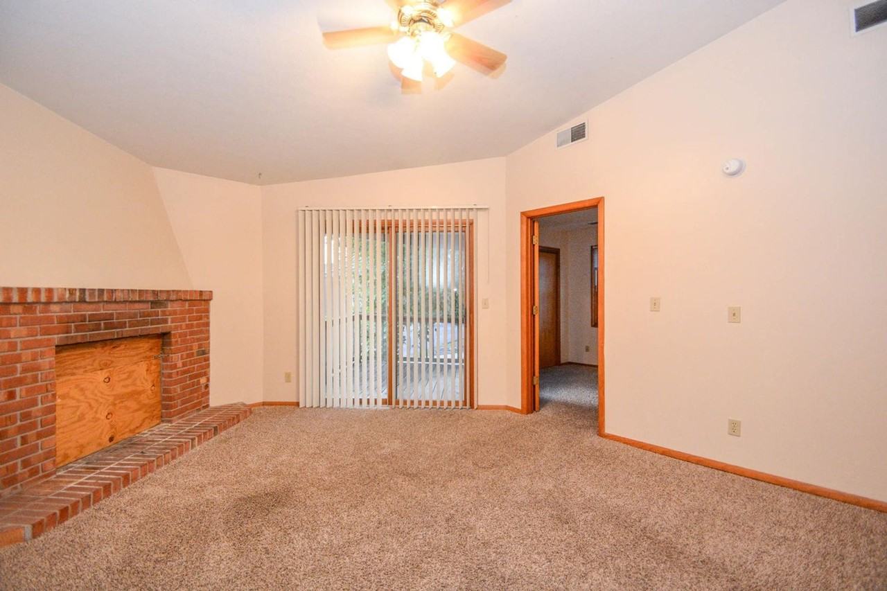 545 E Smith Ave - Photo 6 of 9