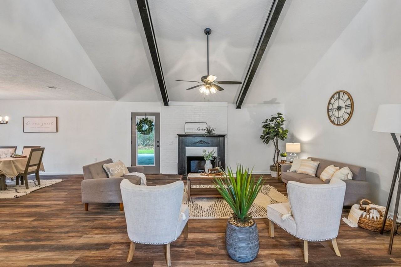 25228 Highway 165 - Photo 2 of 17