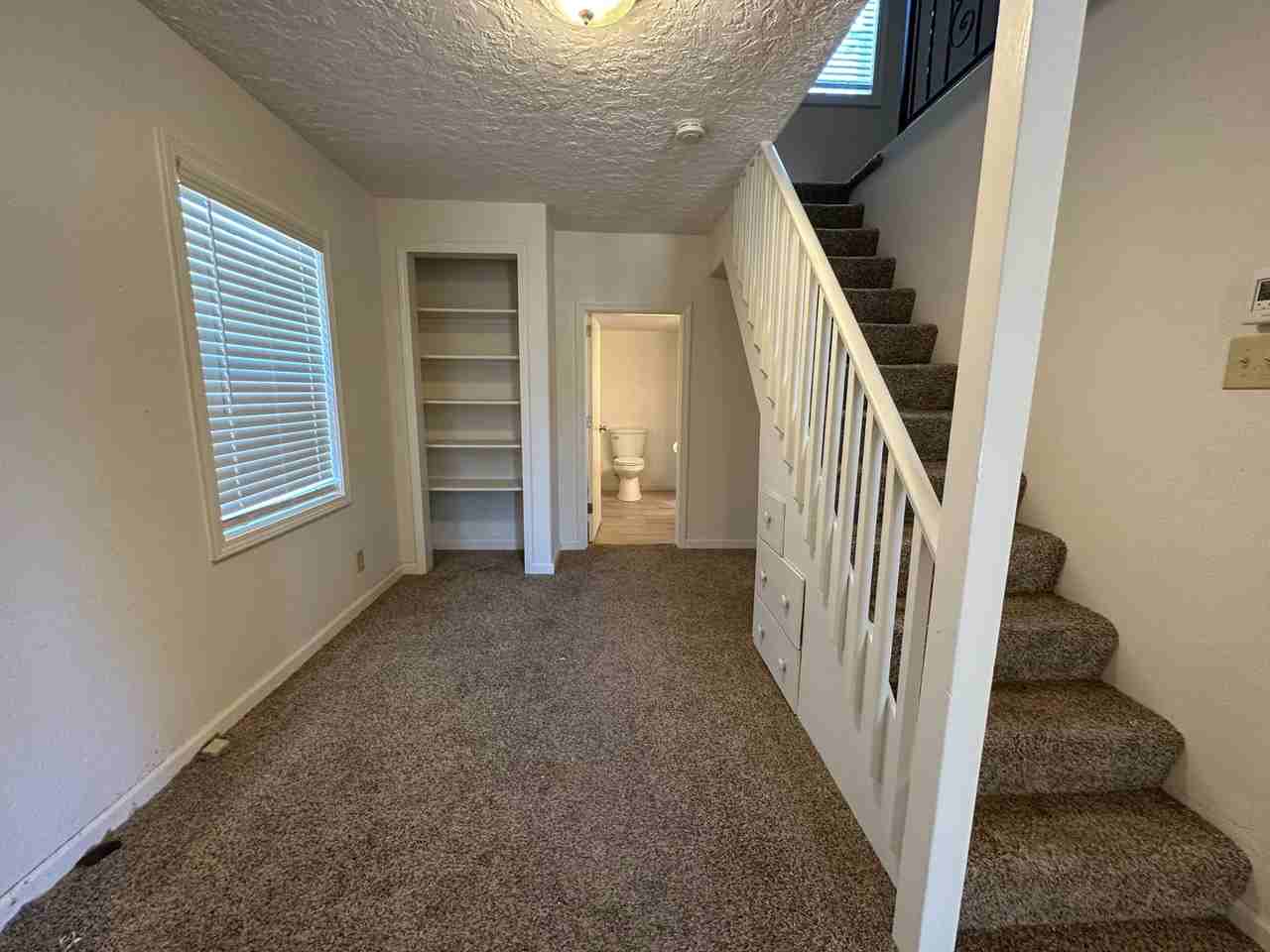 2804 Se 145th Ave - Photo 3 of 13