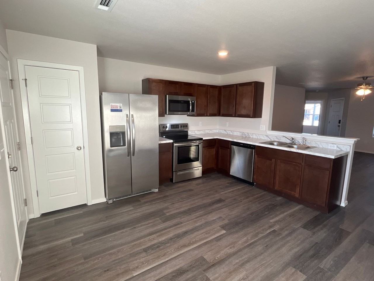 3204 E Jace St - Photo 7 of 21
