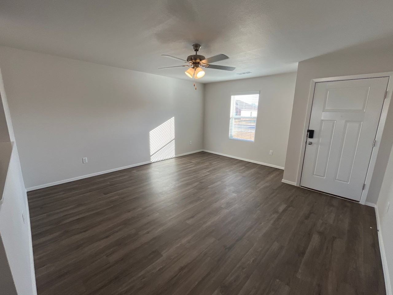 3209 E Jacob Ln - Photo 4 of 18