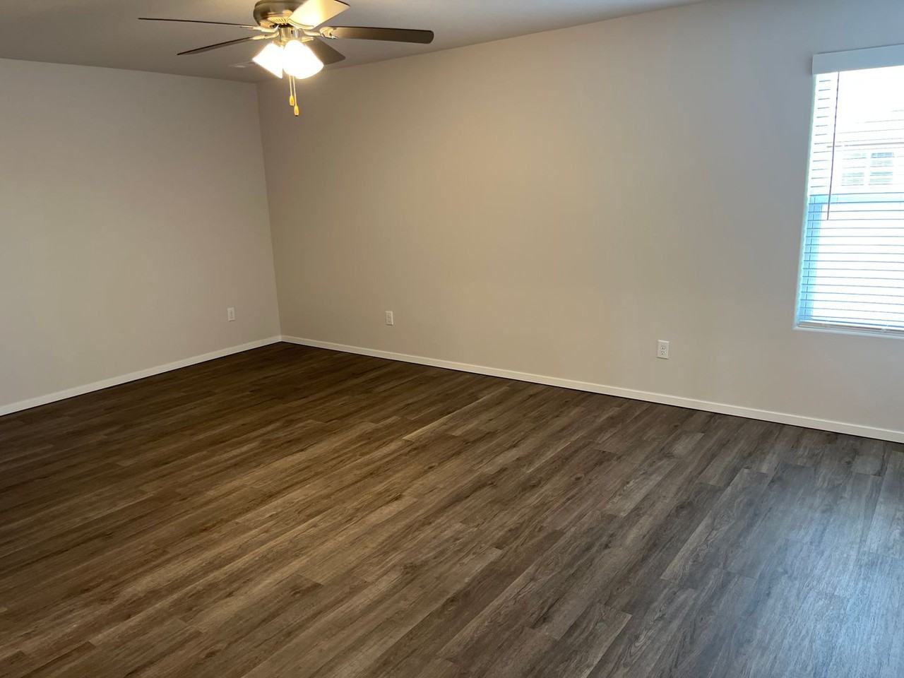 3313 E Jacob Ln - Photo 7 of 19
