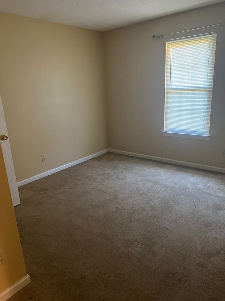 621 Aztec Ln - Photo 3 of 16