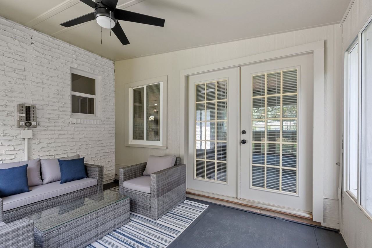 1503 Sauls St - Photo 4 of 44