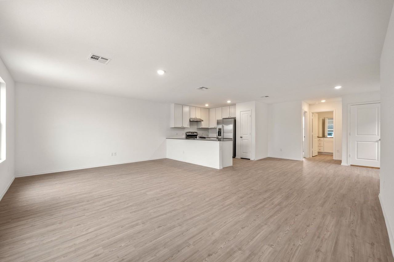 12927 Deep Eddy - Photo 4 of 16