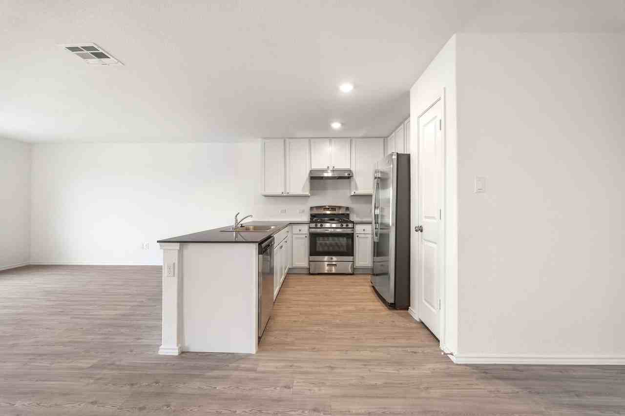 12927 Deep Eddy - Photo 5 of 16