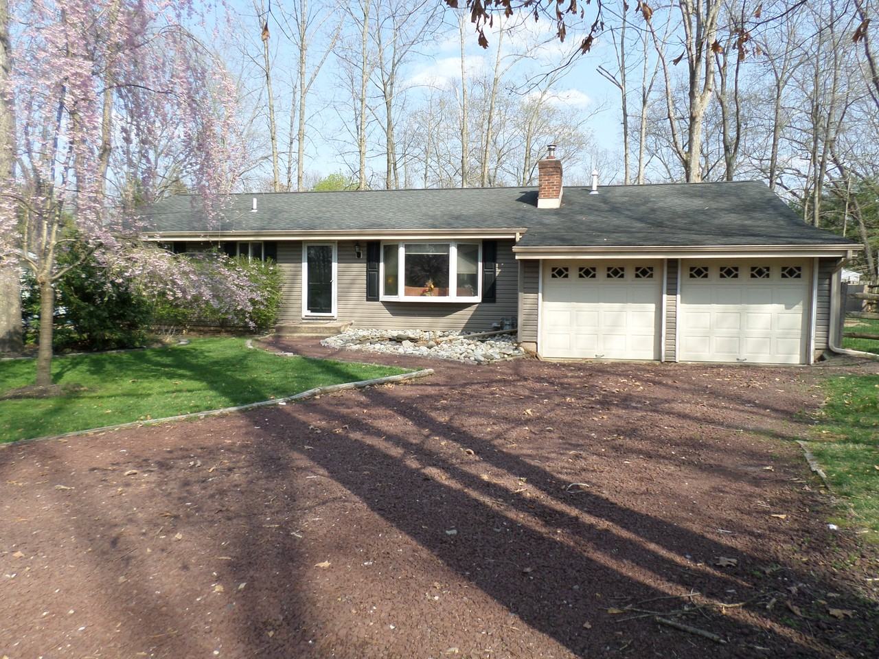 10 Forest Ave - Photo 2 of 13