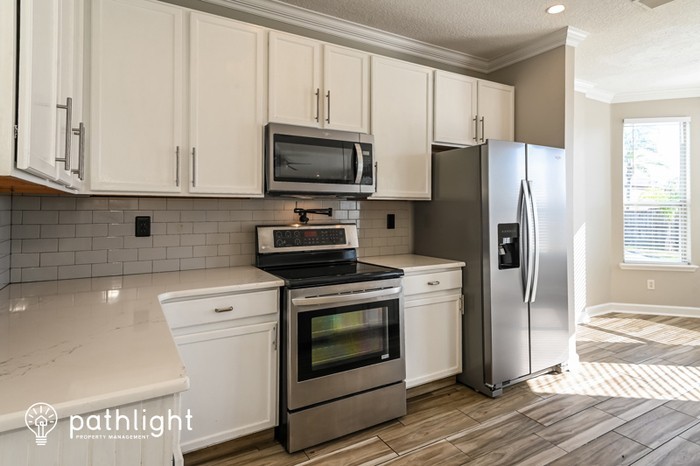 6842 Elkmont Dr - Photo 2 of 19