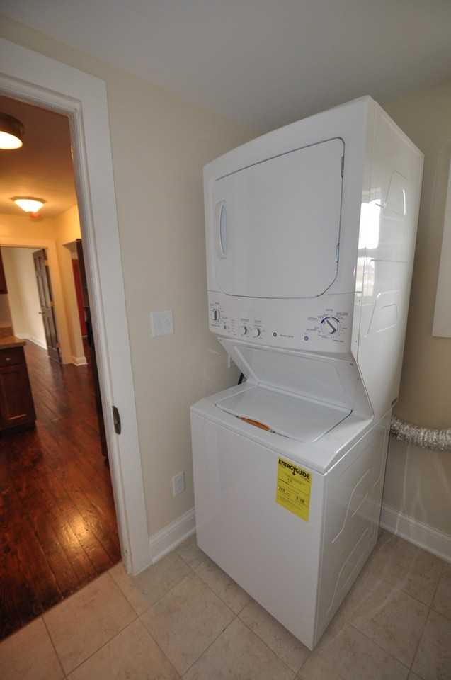 628 Addison Ave - Photo 5 of 8