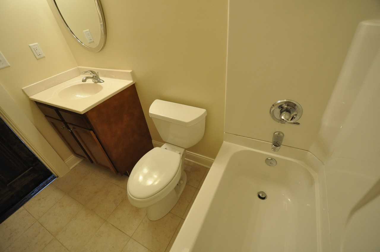628 Addison Ave - Photo 7 of 8
