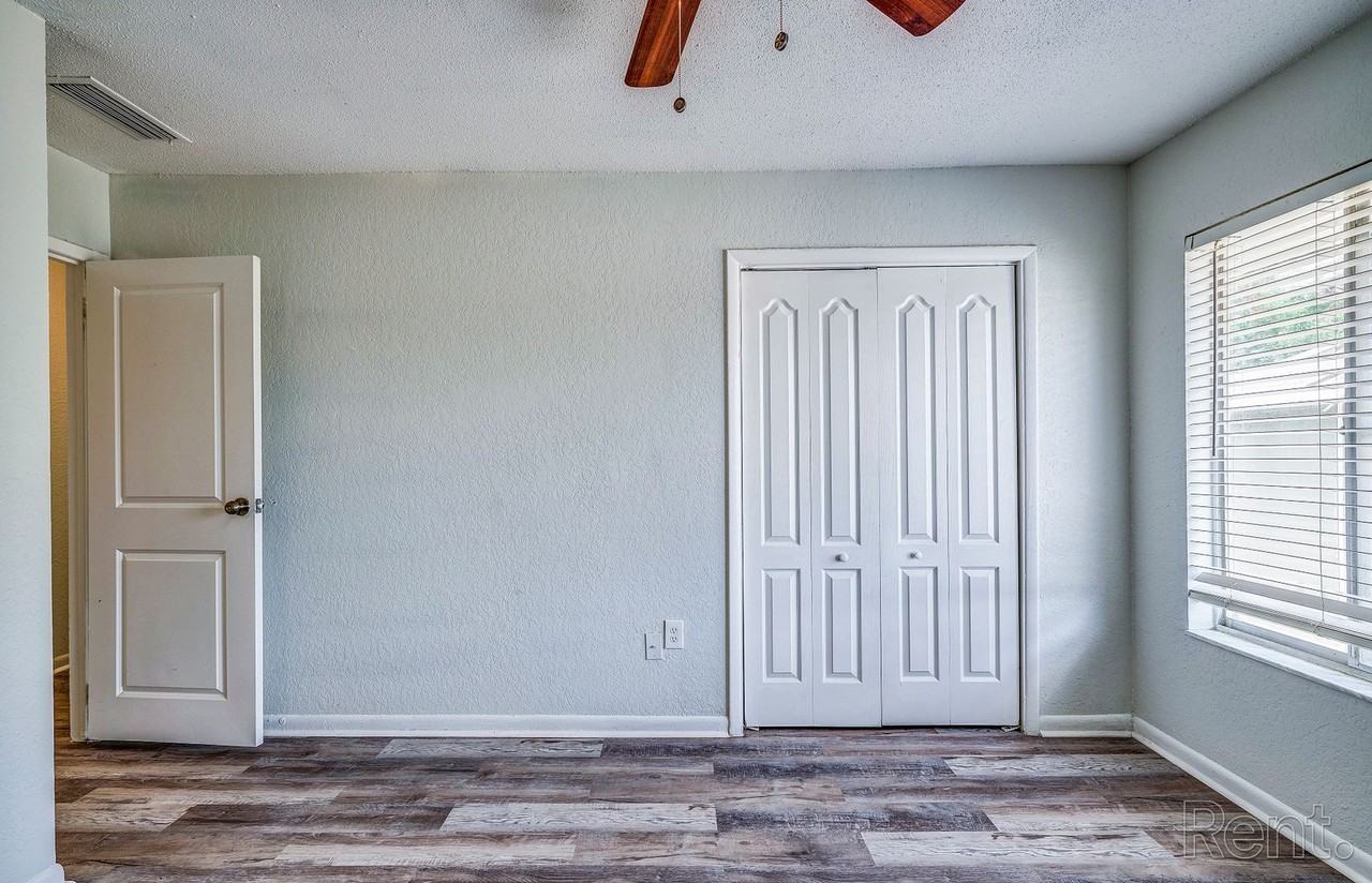 Everest Gardens - Photo 2 of 50